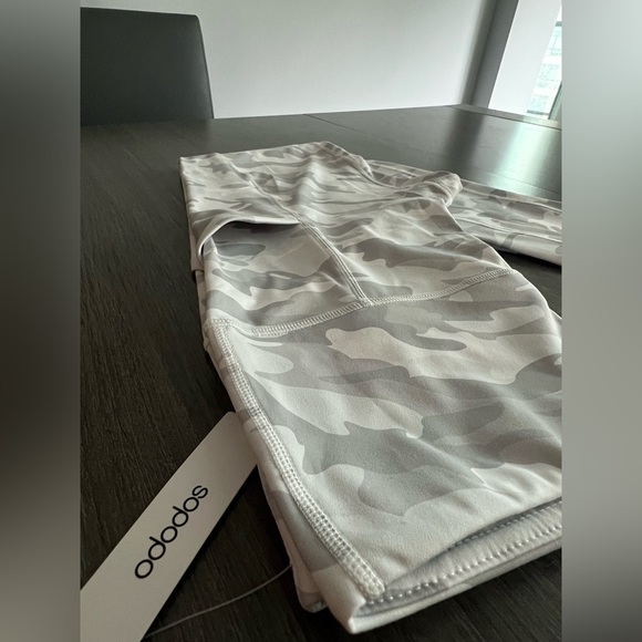 ODODOS Power Flex Yoga Capris Pants - Picture 5 of 5